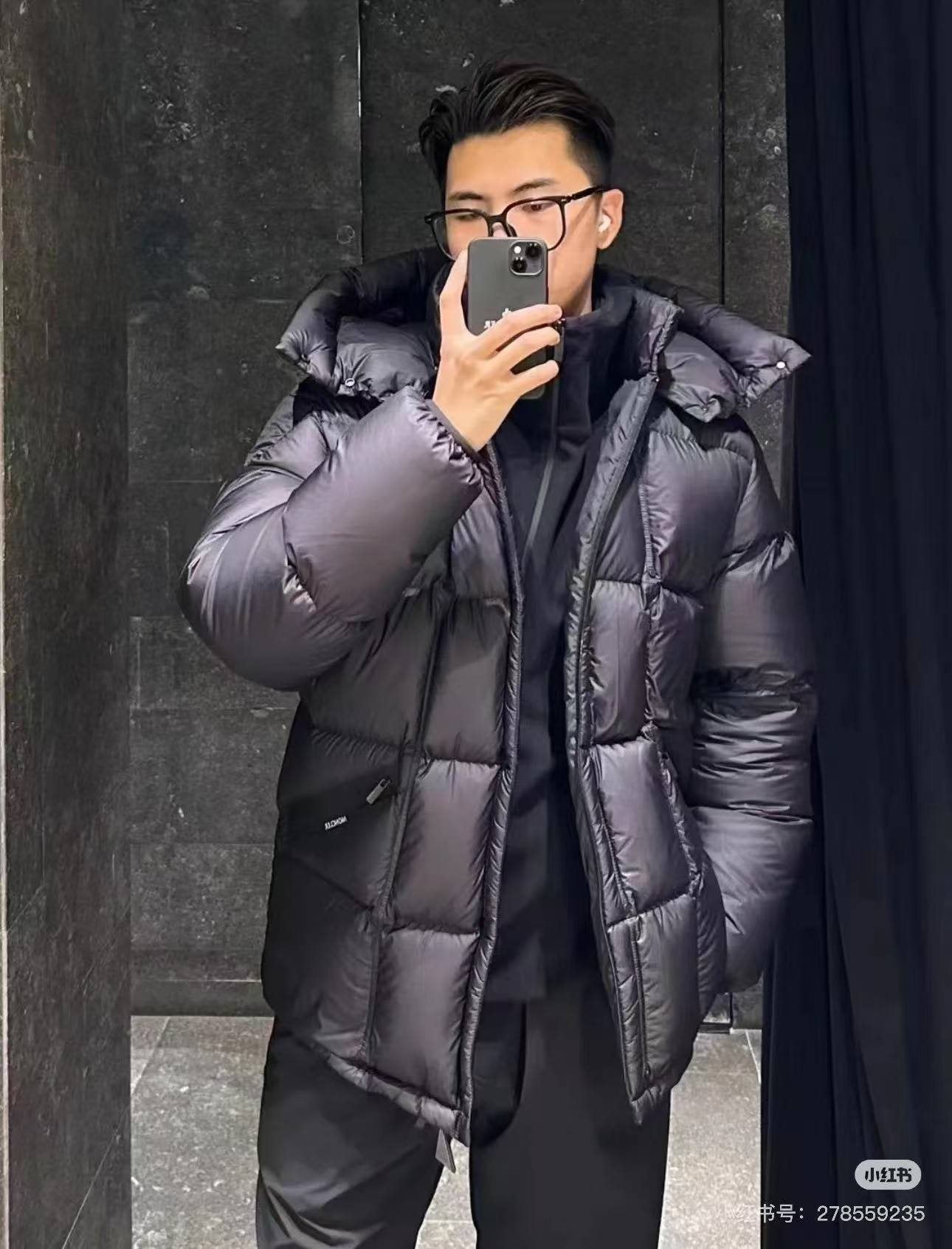 Moncler Black Hooded Puffer Coat — detail